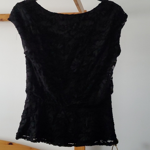 Top - Picture 2 of 4